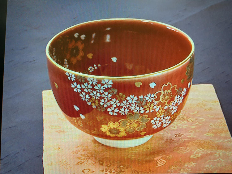 Tea bowl-1　赤釉桜絵